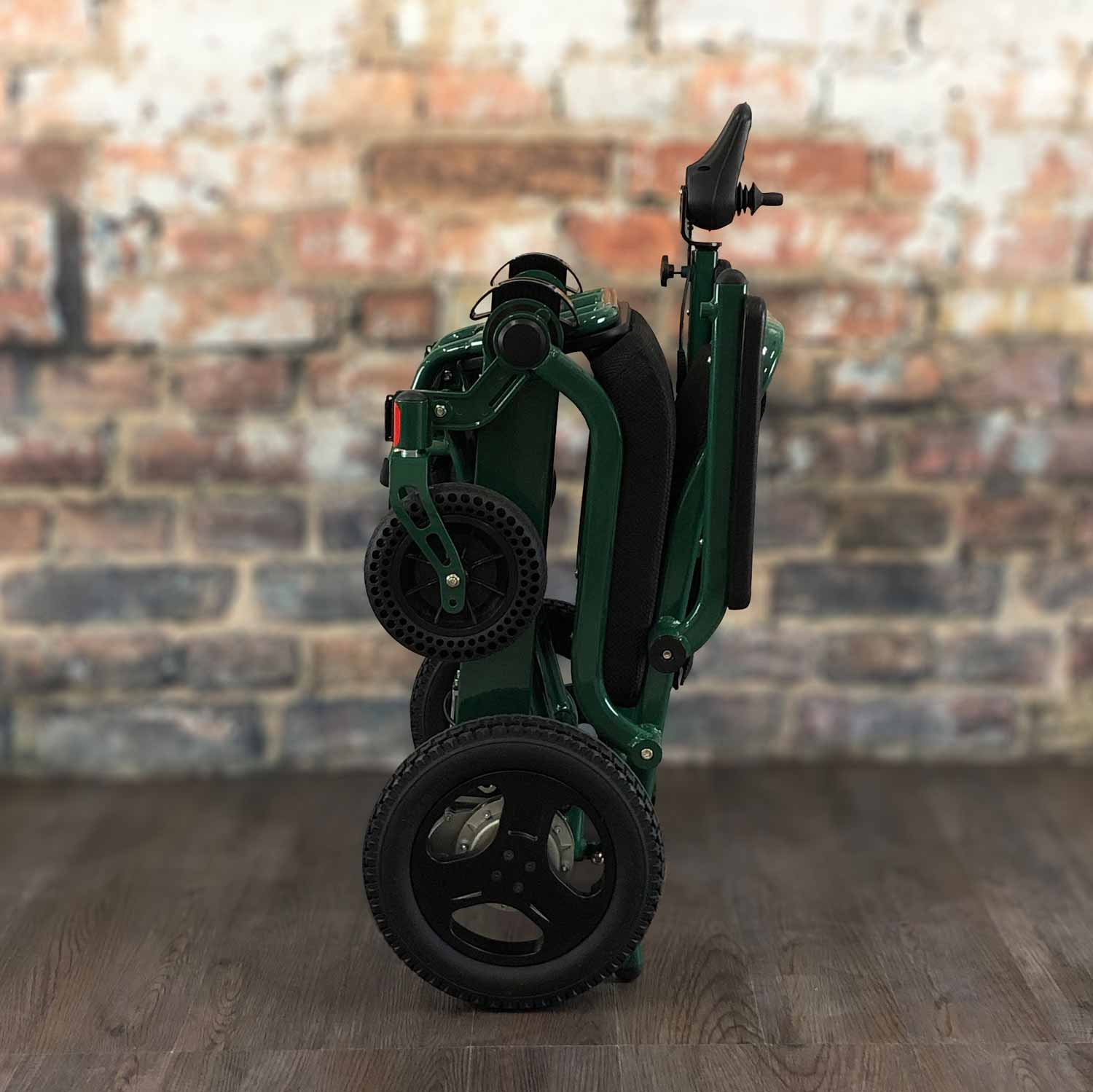 FOLD & GO MagSHOCK™ Wheelchair® (Green)