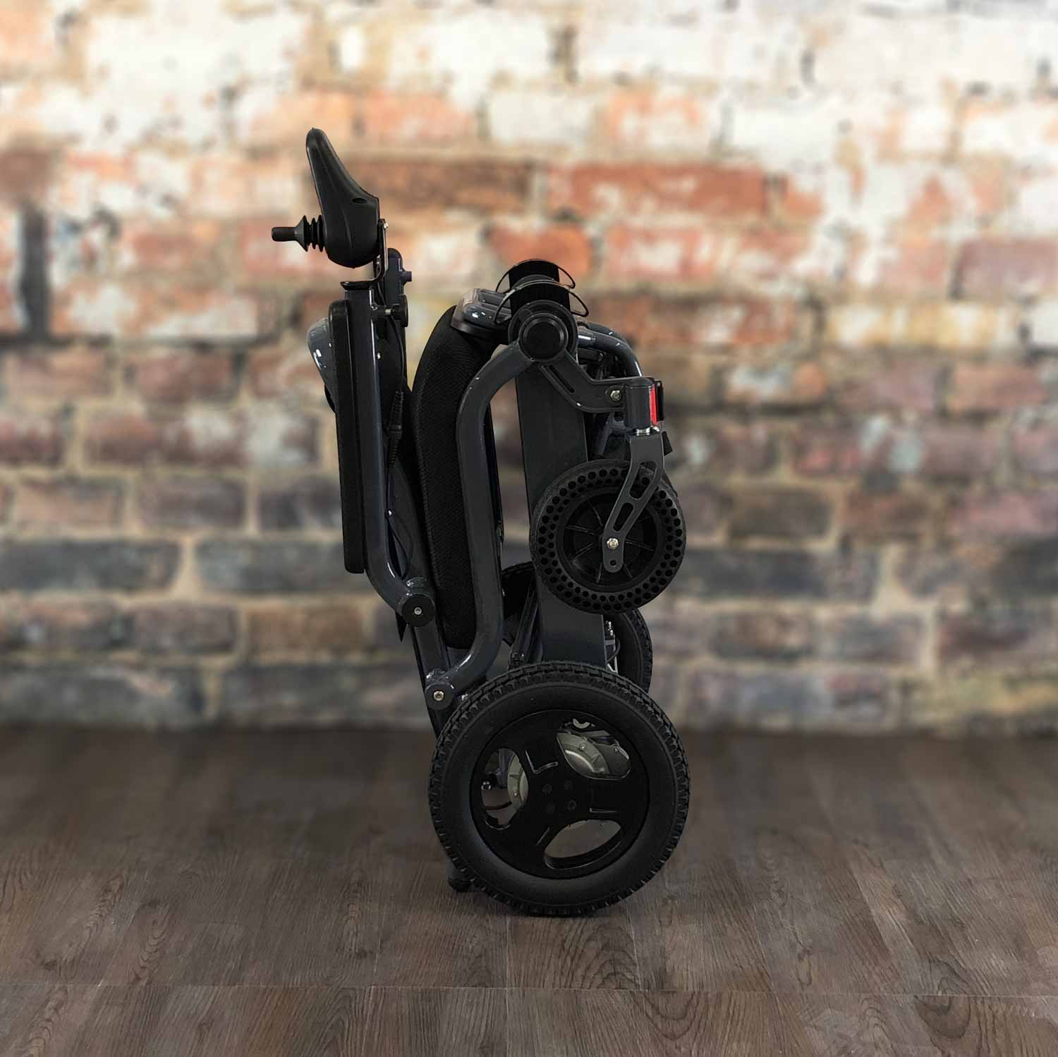 FOLD & GO MagSHOCK Wheelchair® (Charcoal)