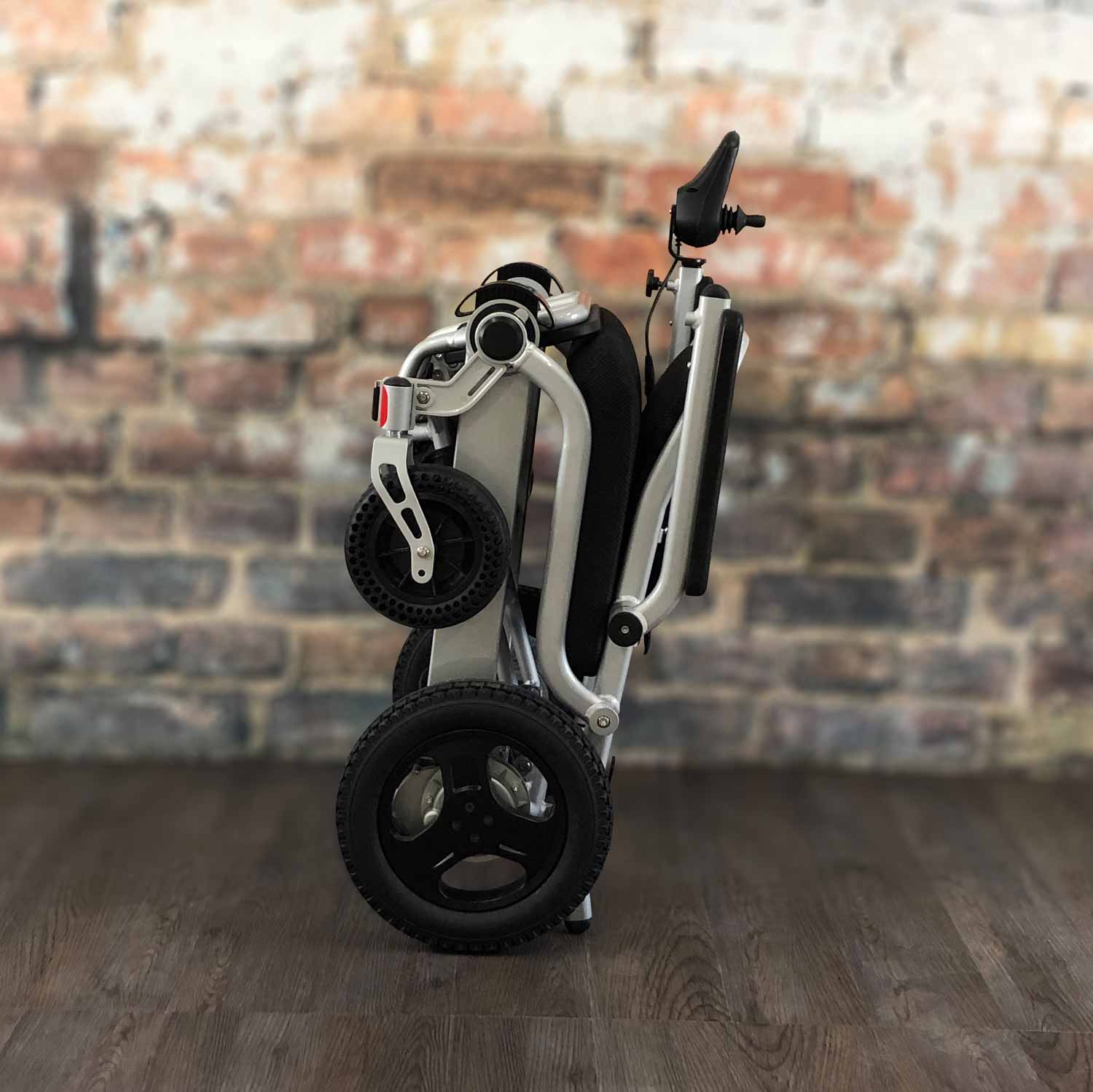 MagSHOCK® (Silver) FOLD & GO Wheelchairs®